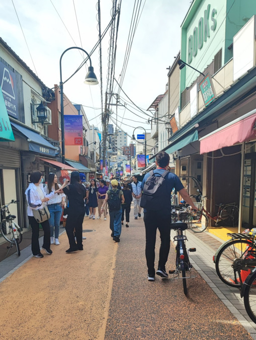 ガイア訪問看護ステーション 日暮里の写真6枚目:訪問していても楽しい街で、下町の空気を味わいながら利用者様のお宅へ。