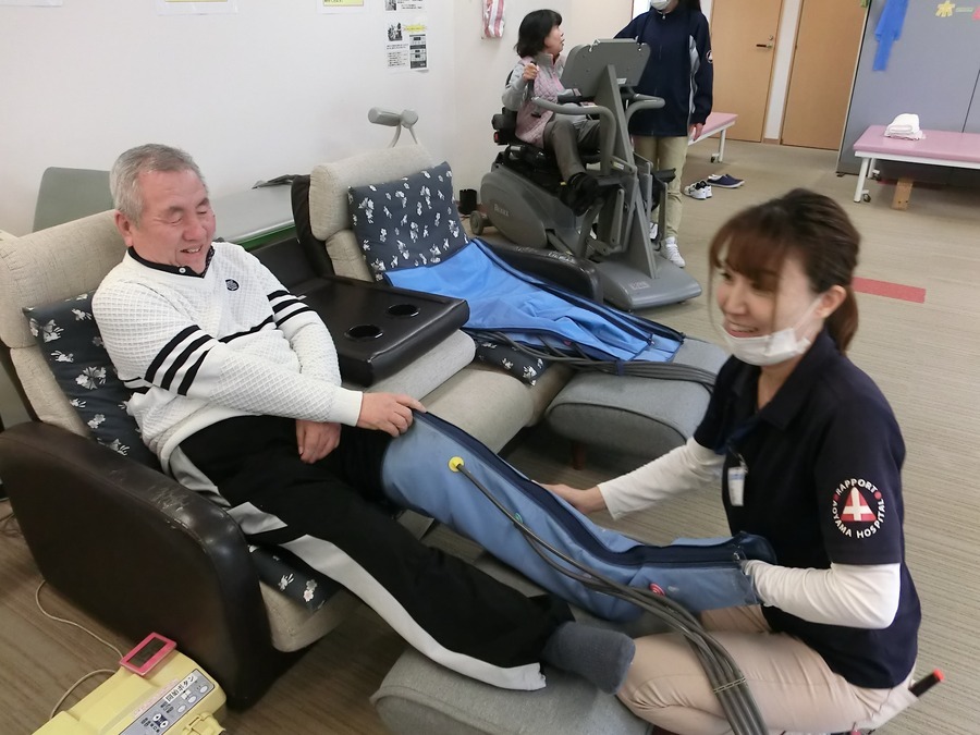 医療法人ラポール会　あおやま通所リハビリの写真5枚目：利用者さまの「可能性への挑戦」をサポートしています