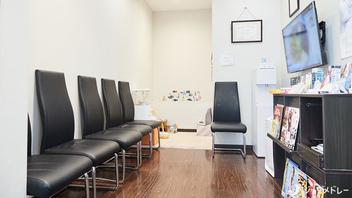 医療法人社団誠明会 ACTデンタルクリニック（歯科衛生士の求人）の写真5枚目：待合室です