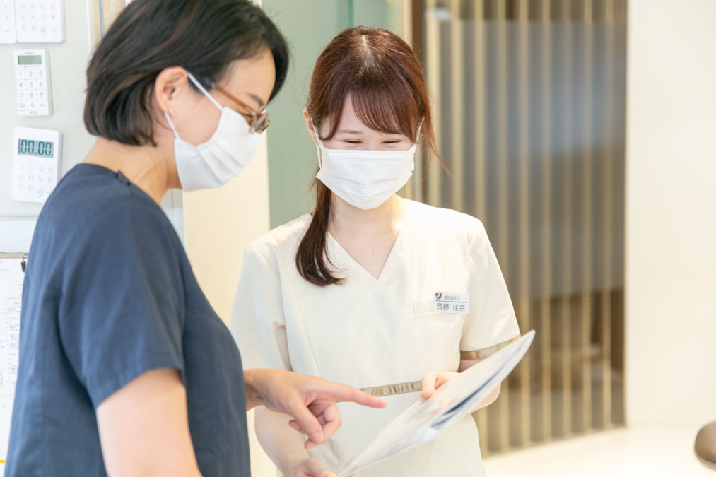 榎本歯科医院の写真6枚目：＜相談＞
　治療の相談、雑談、個別MTGなど、Drとの連携は密に行っています  