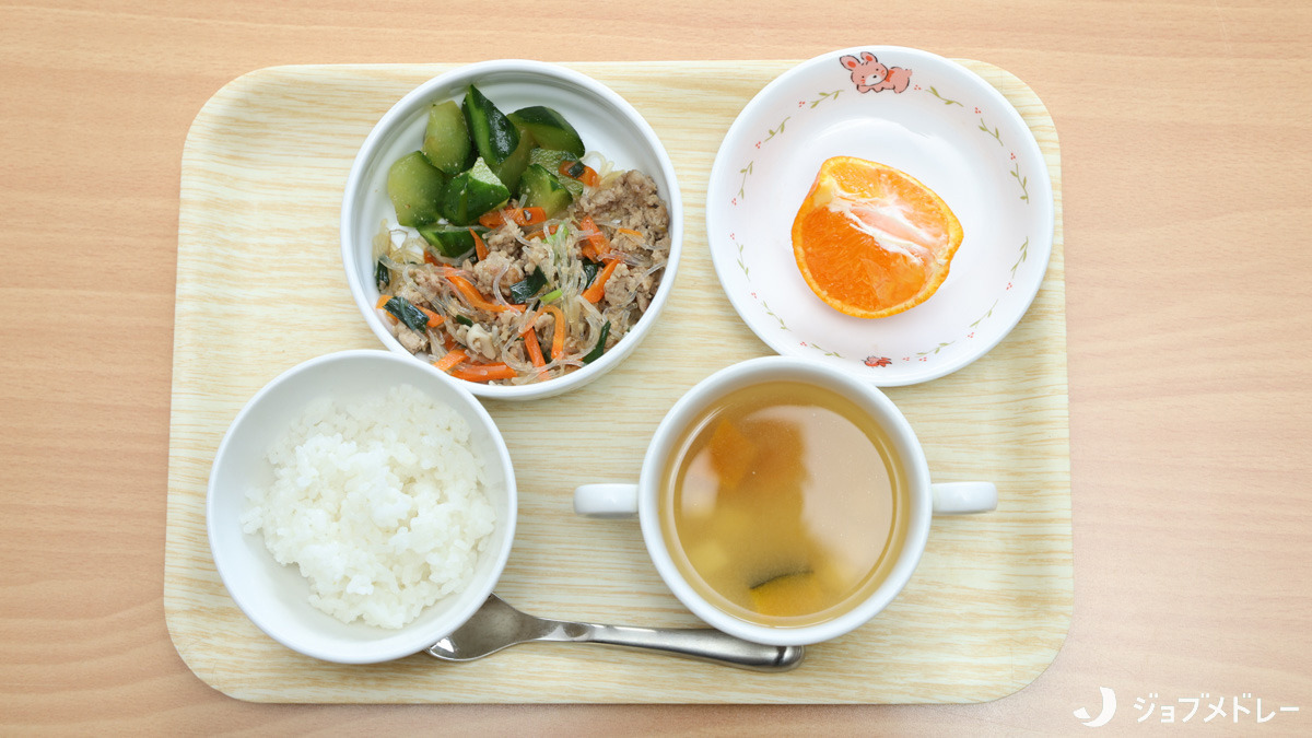東戸塚もえぎ保育室の写真13枚目:栄養満点の献立です◎
