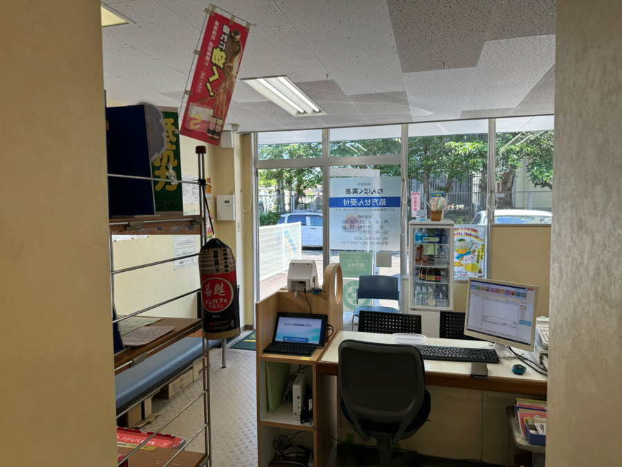 わんぱく薬局（薬剤師の求人）の写真2枚目：薬局内
