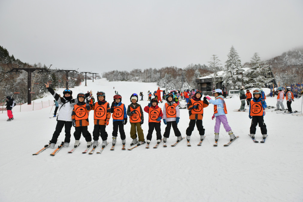 キッズ大陸さいたま与野園（保育士の求人）の写真6枚目：冬にはスノーキャンプに行きます