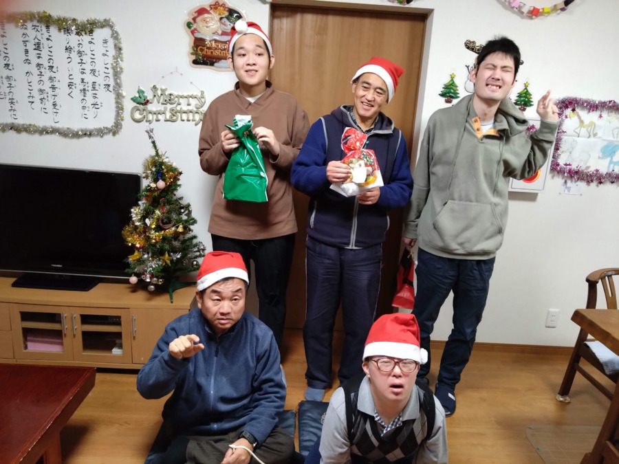 BFクローバーの写真3枚目：クリスマス会の風景。豊かなグループホーム生活を支援します♪