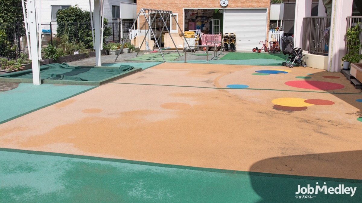 富士見第一保育園の写真8枚目：土と自由に親しむことができる環境づくりを心がけています