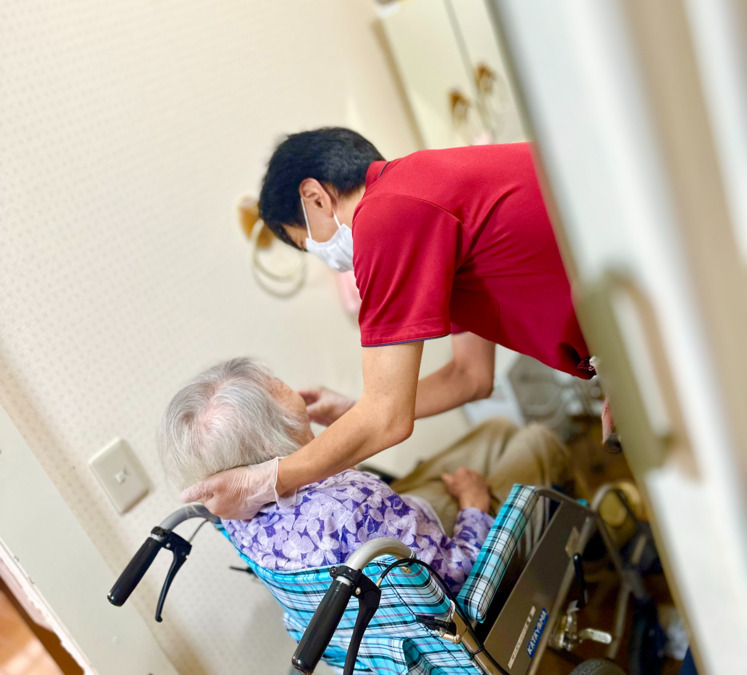 有料老人ホームサンビレッジ三鷹（看護師/准看護師の求人）の写真15枚目：口腔ケアも丁寧にいたします