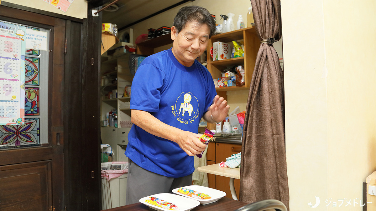 放課後等デイサービスみらい（保育士の求人）の写真8枚目：みんなが楽しみにしているおやつを準備中です♪