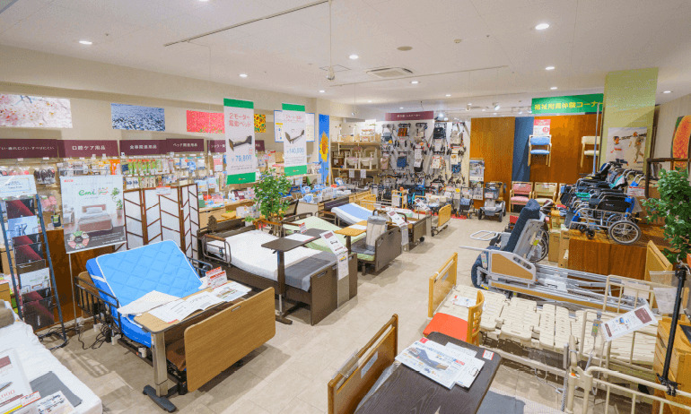介護ショップ助さん・たくさん（福祉用具専門相談員の求人）の写真2枚目：さまざまな福祉用具を取り揃えています