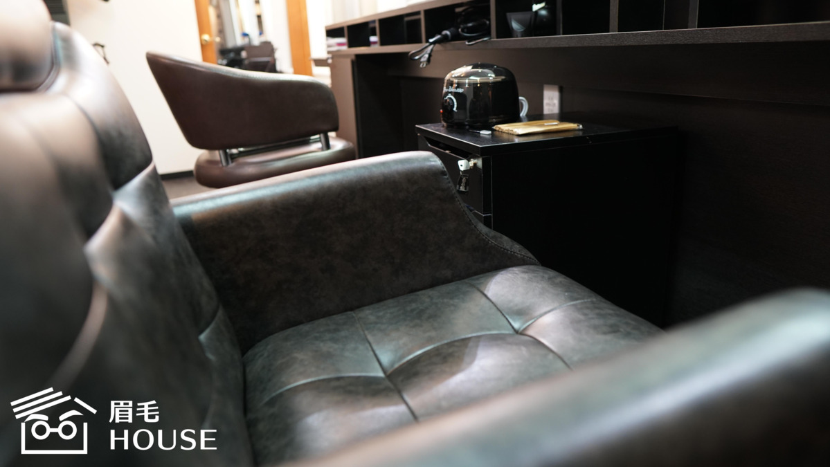 眉毛HOUSE 吉祥寺店の写真3枚目：
