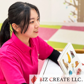 キッズフロンティアⅤ番館「幼児クラス」&「放課後クラス」(児童指導員/指導員の求人)の写真11枚目:言語聴覚士による言語療育の様子