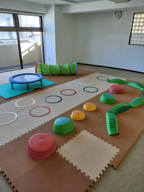 こどもプラス町田森野教室【2025年03月オープン】（保育士の求人）の写真8枚目：訓練室です①