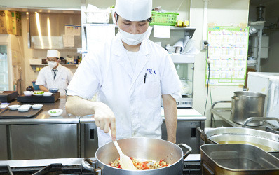 株式会社京料理花萬 有料老人ホームはなまる星田内の厨房（ドライバー/配達員の求人）の写真5枚目：