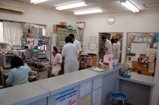 ちどり薬局（薬剤師の求人）の写真3枚目：受付の様子です♪