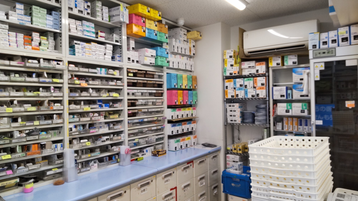 ファーマライズ薬局 鹿浜店（薬剤師の求人）の写真4枚目：鹿浜店　調剤室