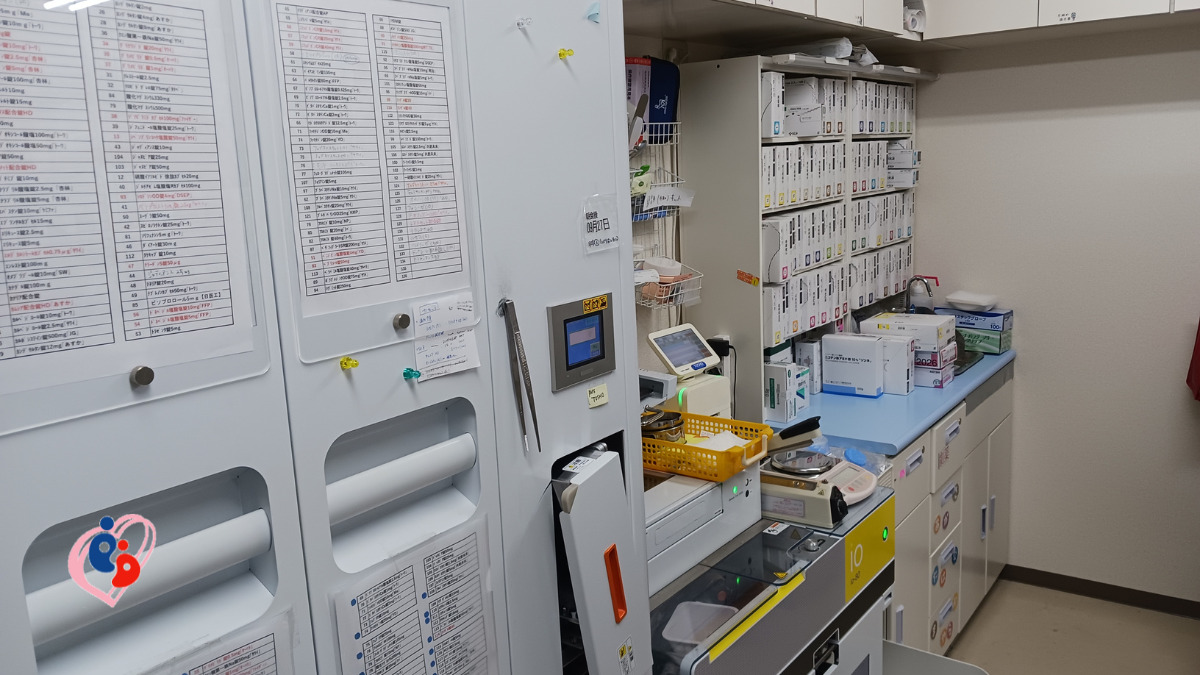 しょうぶ薬局（薬剤師の求人）の写真5枚目：調剤室の様子③