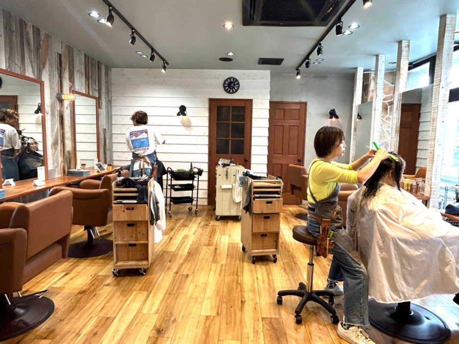 LOGOS 天王台北口店（美容師の求人）の写真6枚目：