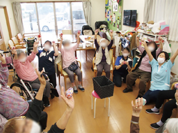 アミューズ富永　デイサービスえんじゅ（介護職/ヘルパーの求人）の写真2枚目：