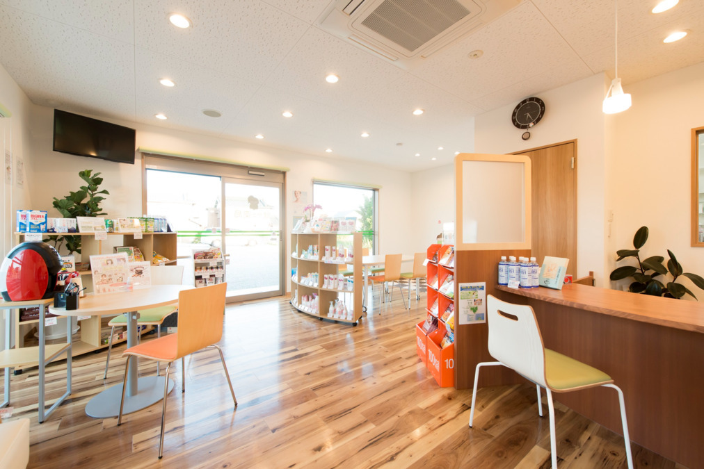 健やか薬局 高野尾店の写真2枚目：健やか薬局高野尾店店内です♪