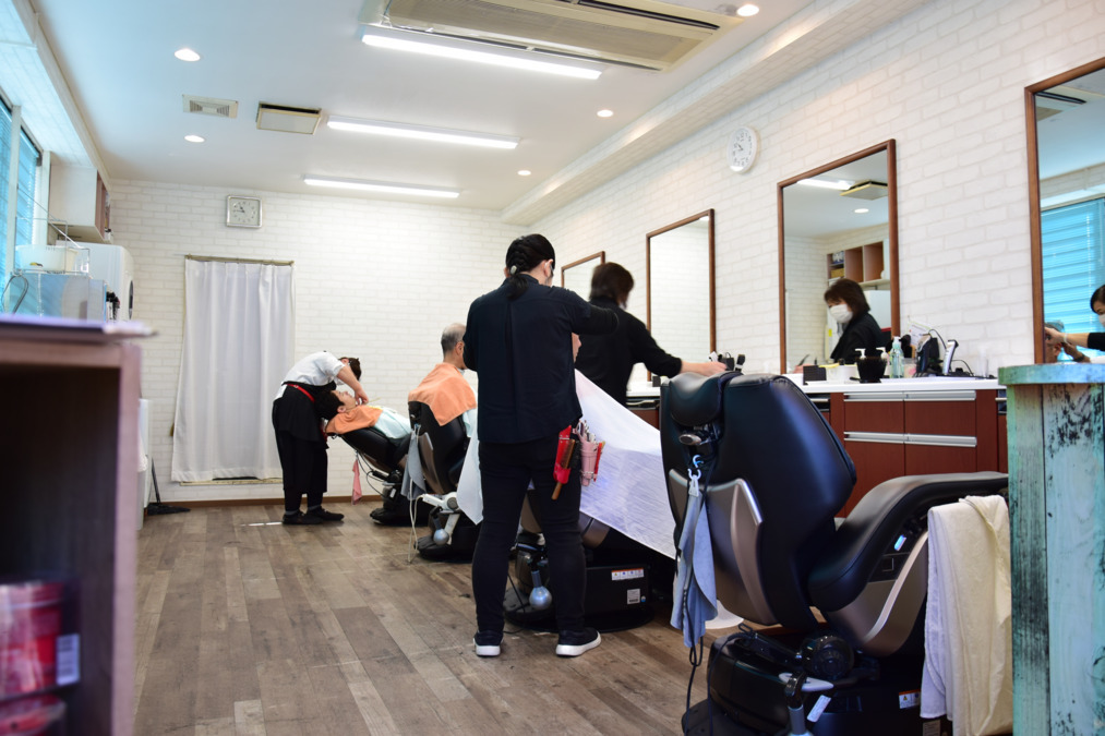 Barber HANDSOME five 与野店（理容師の求人）の写真6枚目：