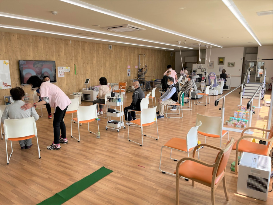 楽楽館第２パワリハスタジオ（介護職/ヘルパーの求人）の写真12枚目：