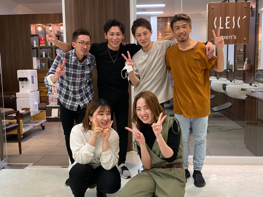 CLESC' 武蔵浦和店 理容室の写真2枚目：武蔵浦和店・理容室のスタッフです☆