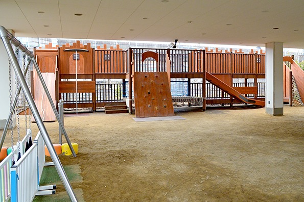 西船みどり保育園の写真2枚目：園庭遊具