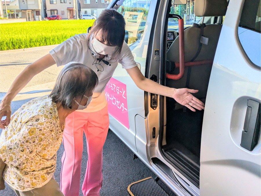 ふるさぽーとデイサービスセンター堺店（介護タクシー/ドライバーの求人）の写真2枚目：