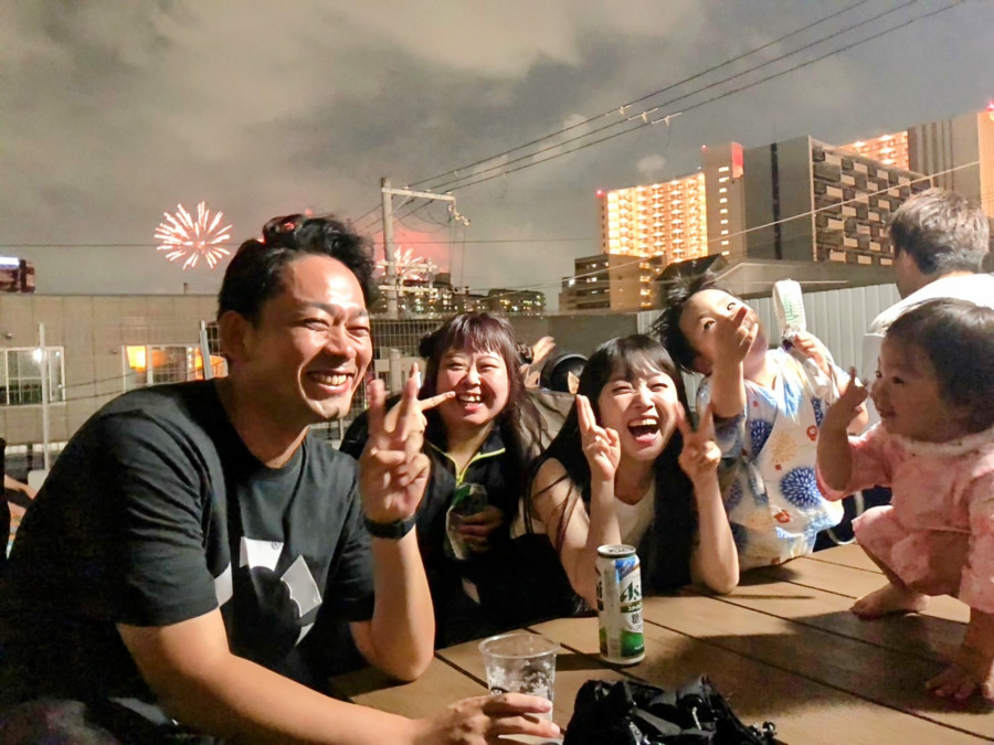 オアシス歯科クリニック 福島の写真5枚目：年に1回の淀川花火大会は屋上テラスからゆっくり観れます