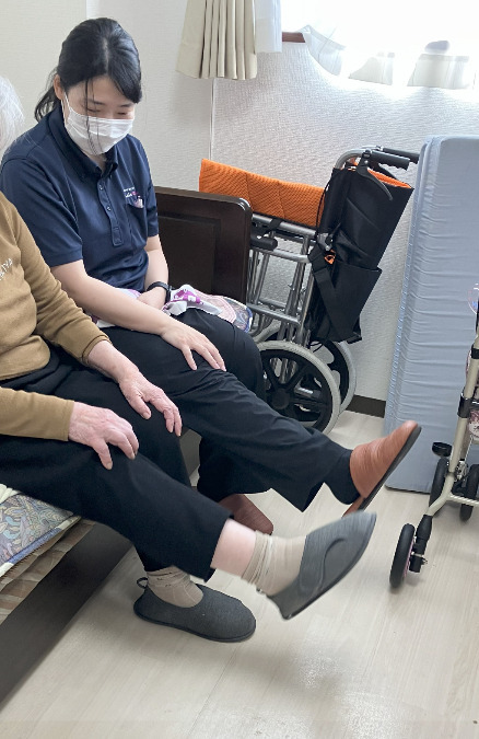フレアス在宅マッサージ津田沼施術所【2024年12月01日オープン】の写真4枚目：機能訓練は学習用動画等をご用意しておりますので、復職される方もご安心ください