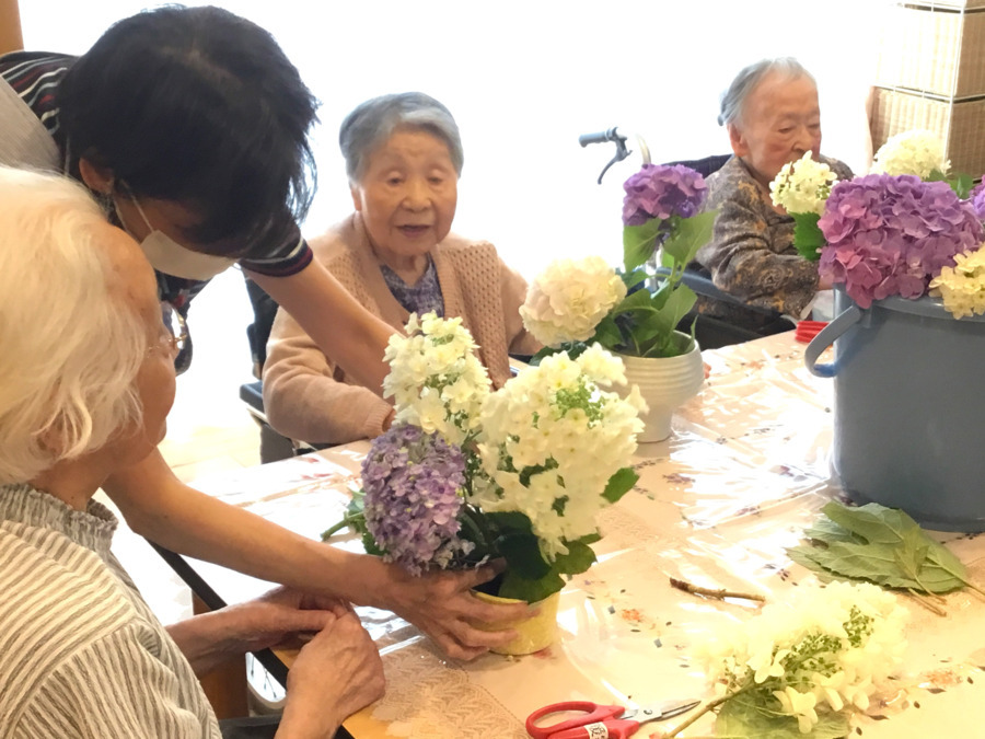 地域密着特別養護老人ホーム ケアセンター成瀬・暖家（介護職/ヘルパーの求人）の写真3枚目：
