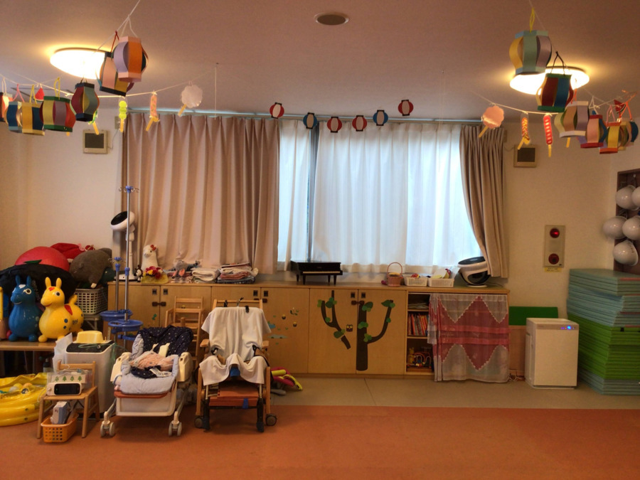 生活クラブ あのねのお家（看護師/准看護師の求人）の写真7枚目：”夏祭り”季節を感じる飾りつけ