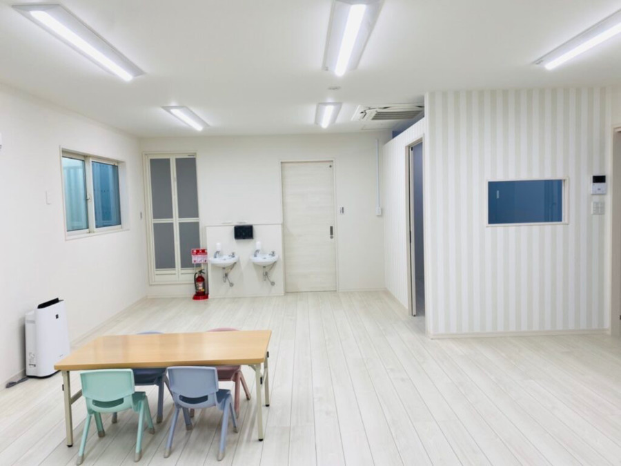 児童発達支援・放課後等デイサービス　コロル城東の写真4枚目：内観　2階
