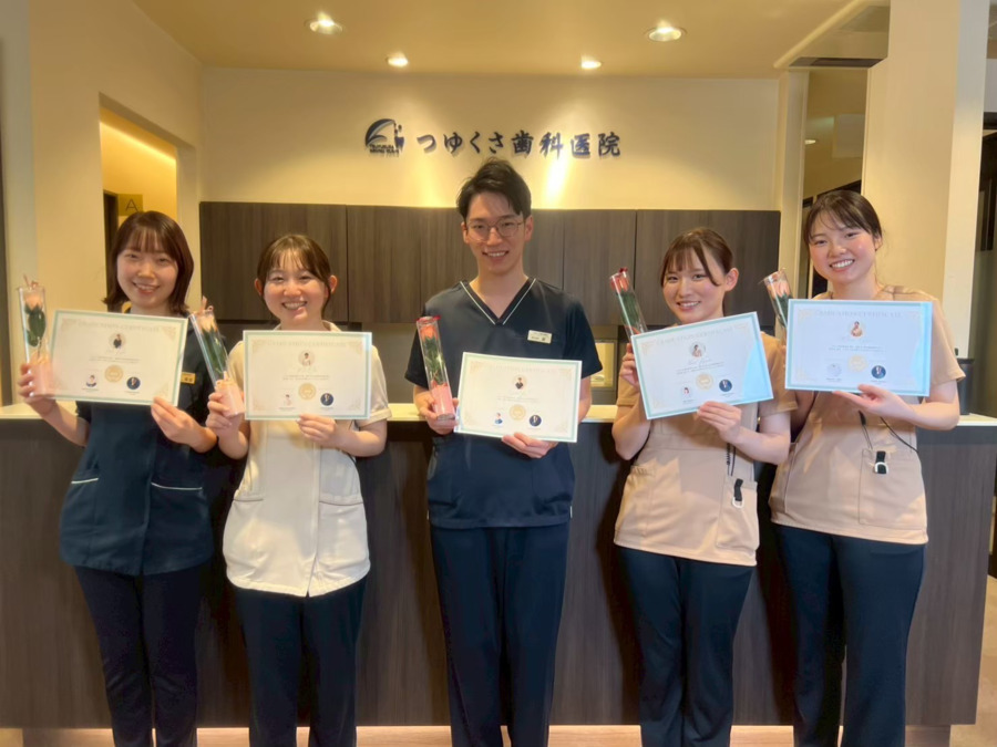 医療法人つゆくさ歯科医院（医療事務/受付の求人）の写真5枚目：研修を終えると卒業式を行います🌹