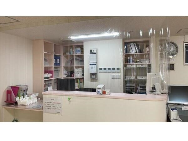平成鍼灸院（看護助手の求人）の写真2枚目：鍼灸院受付