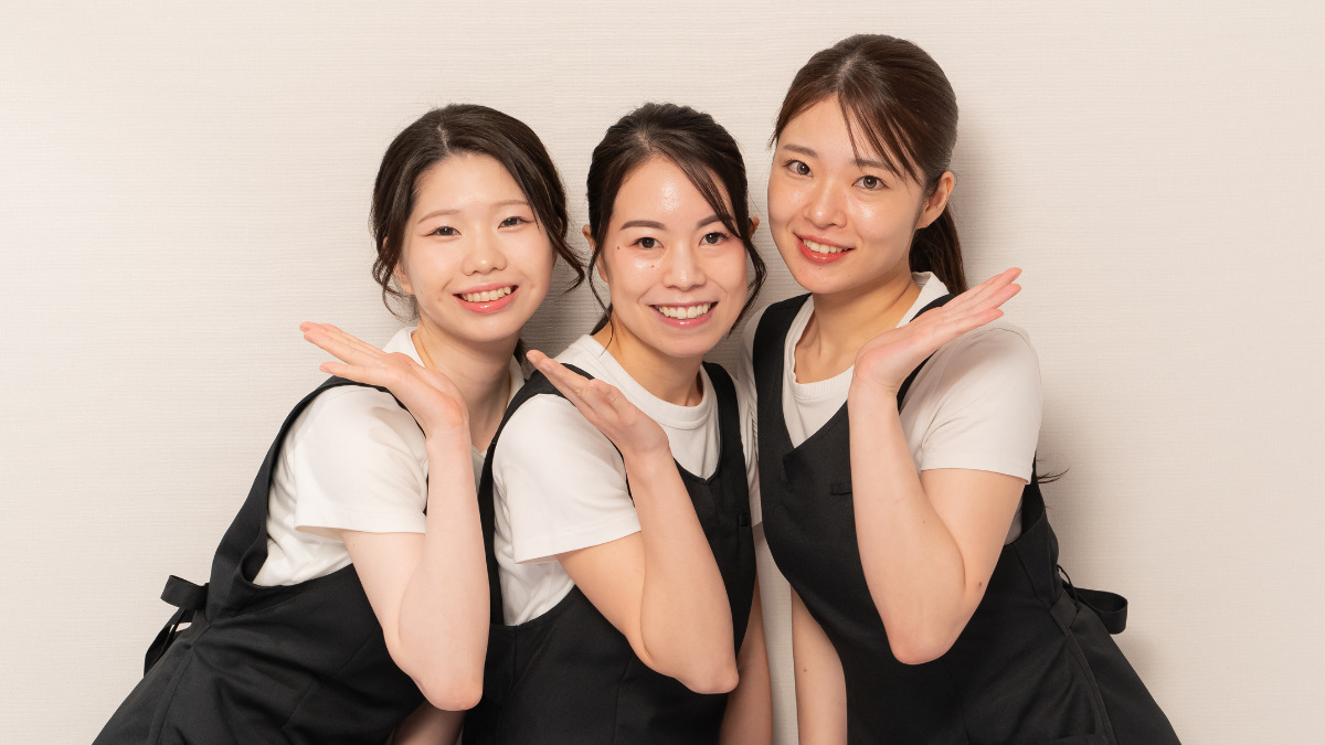 MUQU川越店【2026年01月オープン予定】（エステティシャン/セラピストの求人）の写真11枚目：30〜40代の女性スタッフが多数活躍中。和やかな職場環境です。