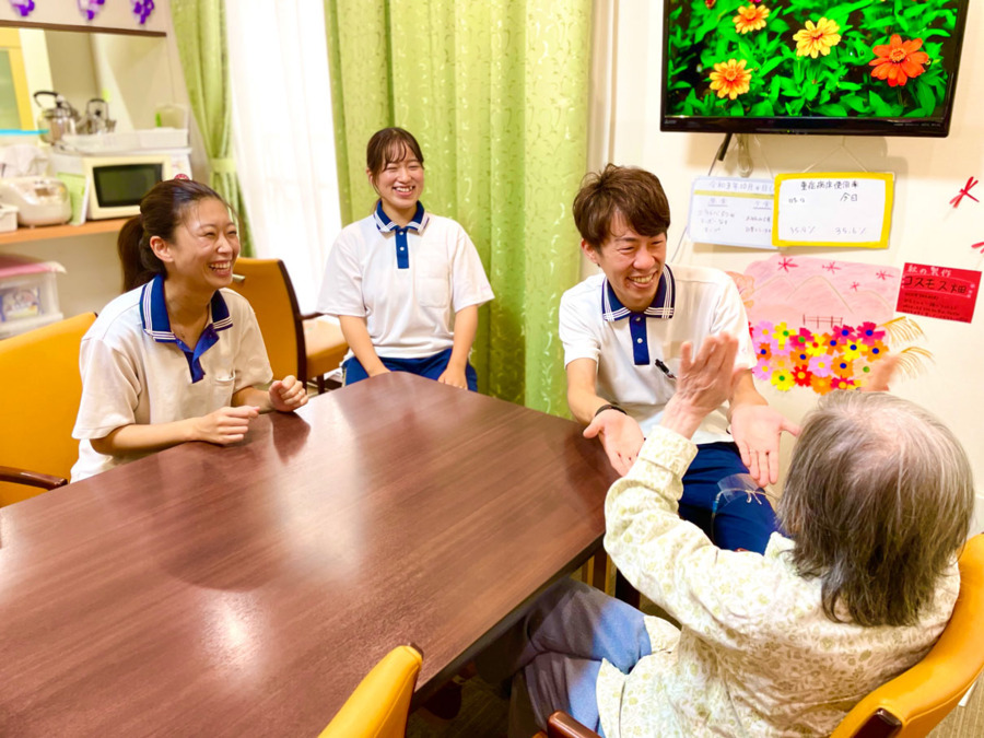 グループホームなでしこの家友渕町（介護職/ヘルパーの求人）の写真2枚目：