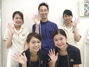 西荻窪デンタルクリニック(歯科衛生士の求人)の写真:スタッフ同士仲良しです☆