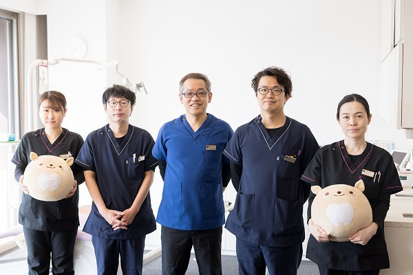 医療法人社団しん治歯科医院(歯科医師の求人)の写真:Dr5名在籍。先輩もたくさんいるので安心です。