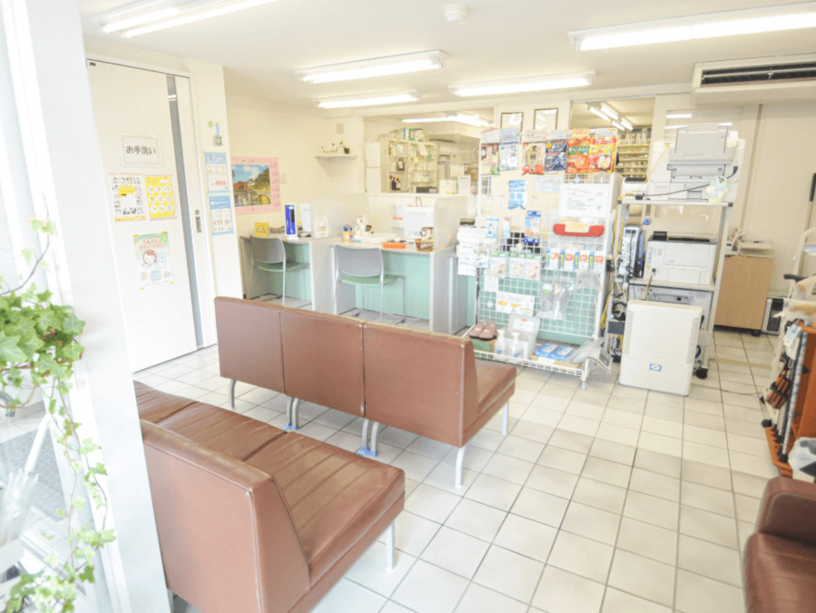 やまかわ薬局中山下店（薬剤師の求人）の写真2枚目：やまかわ薬局中山下店の内観