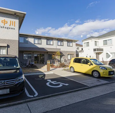 住宅型有料老人ホーム　エミサン中川【2025年10月01日オープン予定】の写真1枚目：建物外観