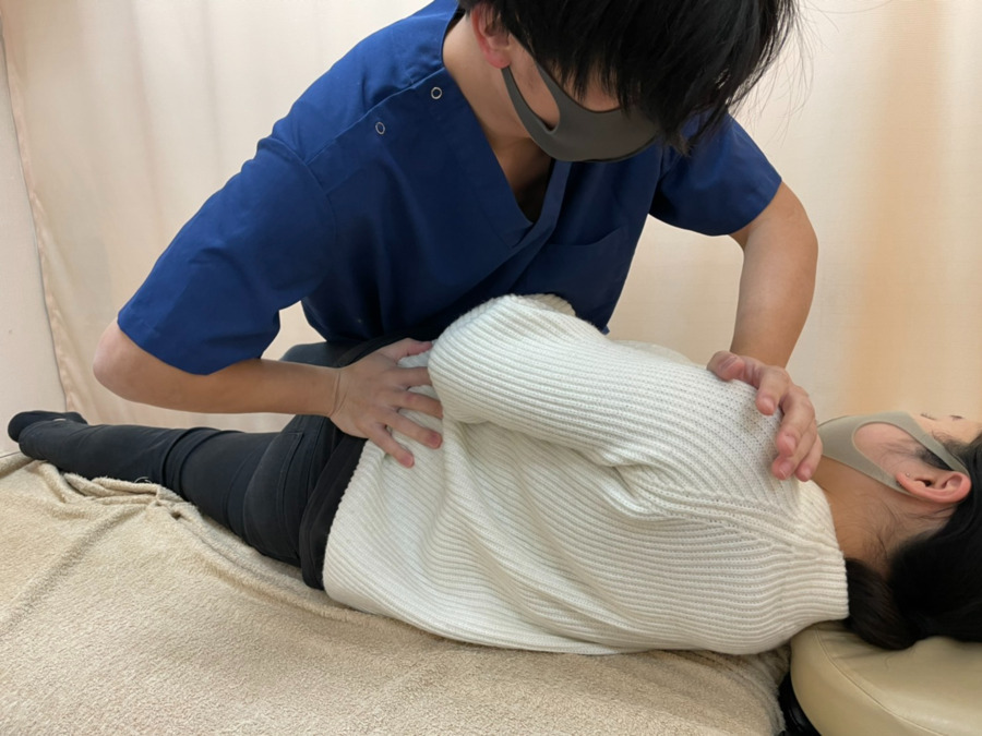 ひらいはりきゅう整骨院　行徳院の写真6枚目：骨盤矯正。矯正技術も習得できます。