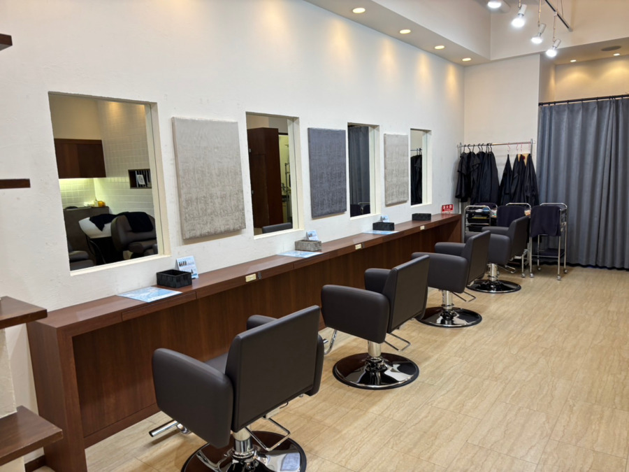 ヘアカラー専門店 リピカラー(美容師の求人)の写真2枚目: