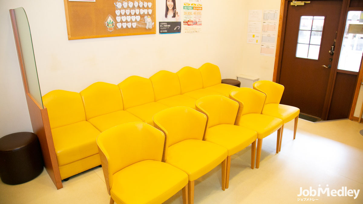 医療法人社団ふじい歯科の写真8枚目：患者さんが落ち着けるような、温かみある色調で統一しています♪