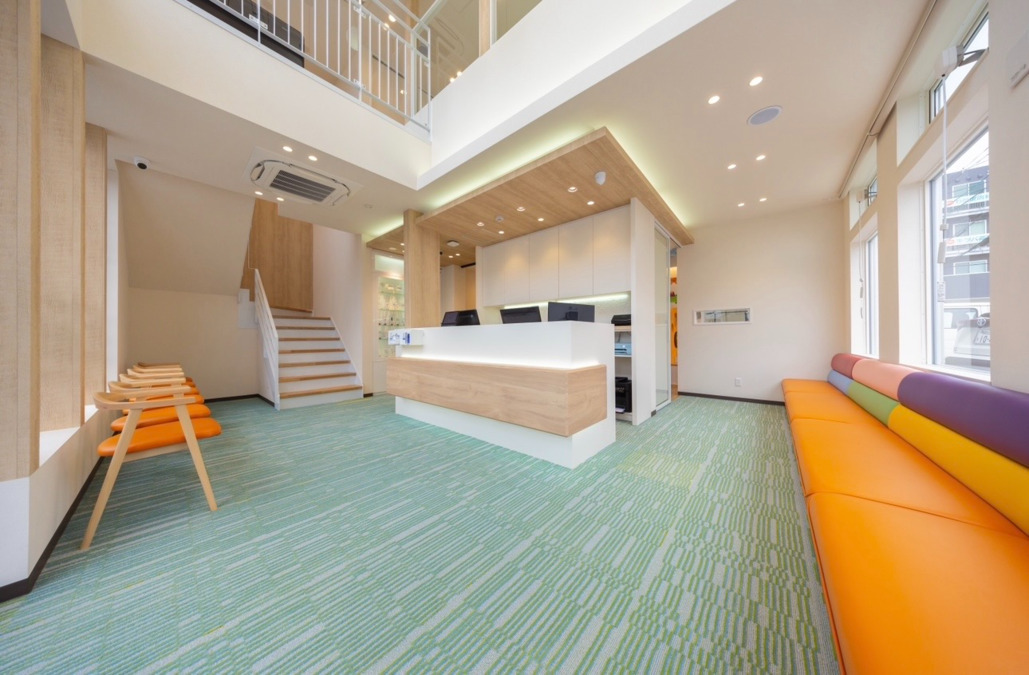 医療法人福歯会こうち歯科（歯科衛生士の求人）の写真3枚目：受付・待合室