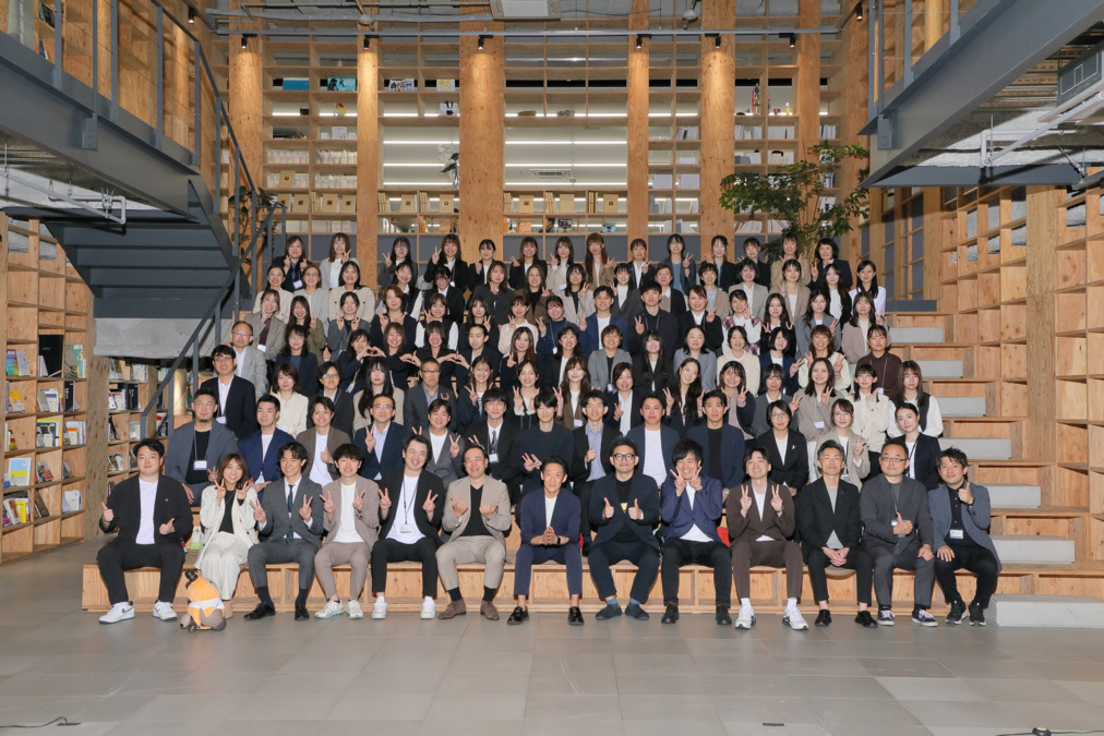 東区役所前エスト歯科（歯科衛生士の求人）の写真6枚目：年２回全医院休診にし、勉強会と懇親会を行なっています