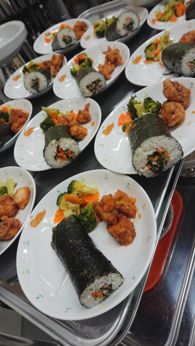 わらべ西鷺宮保育園（調理師/調理スタッフの求人）の写真5枚目：お誕生日メニュー