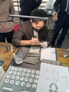 三軒茶屋マルオ歯科（厚木技工所）（歯科技工士の求人）の写真2枚目：