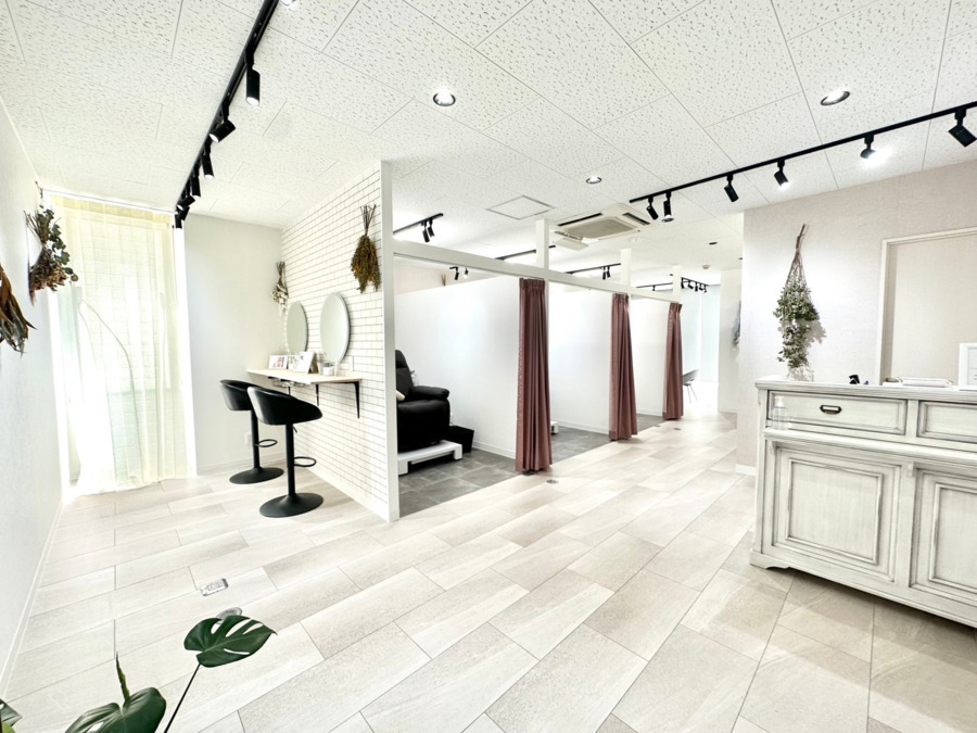 ロレインブロウ三田店の写真