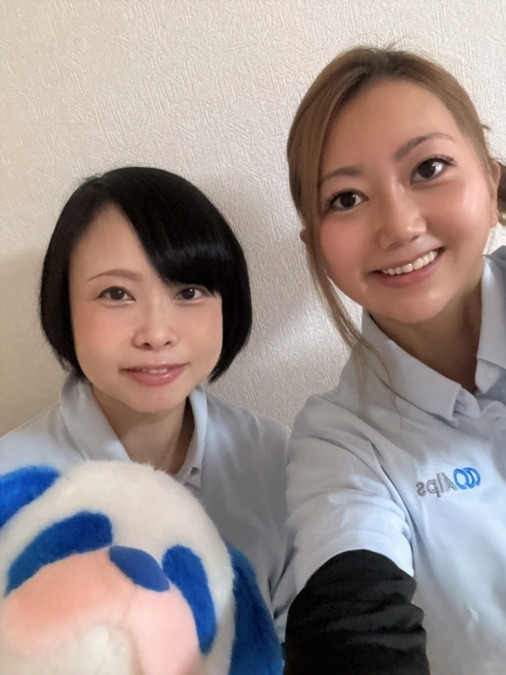 アルプスケアハート成瀬（介護職/ヘルパーの求人）の写真3枚目：（左）管理者の清原さん　　　（右）サ責の加藤さん