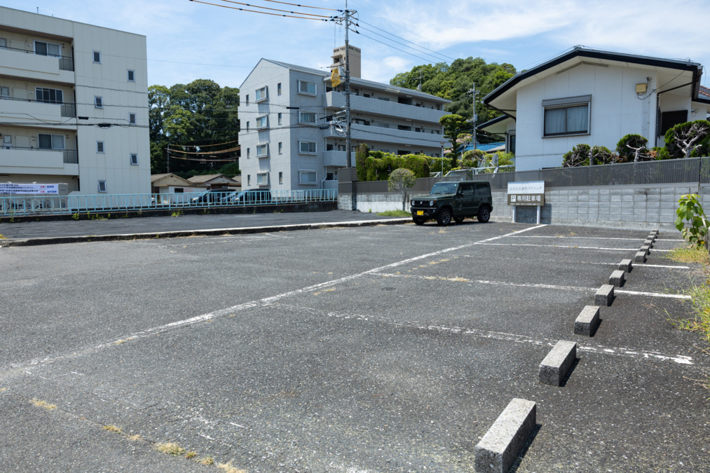 医療法人ながはま歯科クリニック（歯科衛生士の求人）の写真29枚目：第二駐車場も完備。車通勤も可能です。